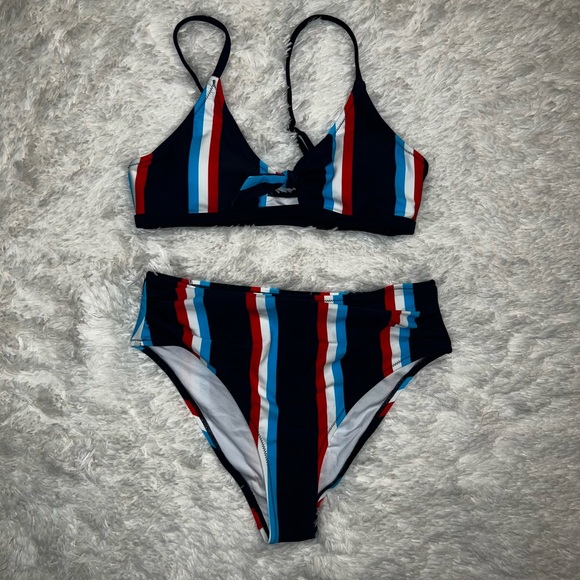CUPSHE Women's Stripe Bikini Bowknot Shirred Swimsuit Small - Picture 3 of 6